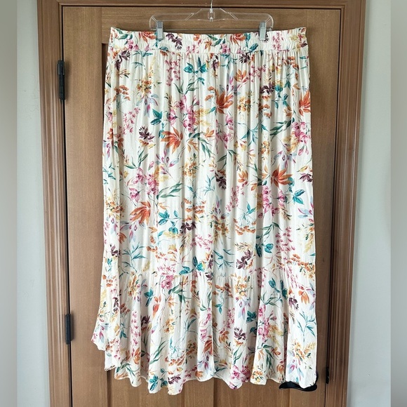 Torrid Maxi Swiss Dot Ruffle Hi-Low Skirt Cream / Floral Women’s size 4X​​ - Picture 9 of 16